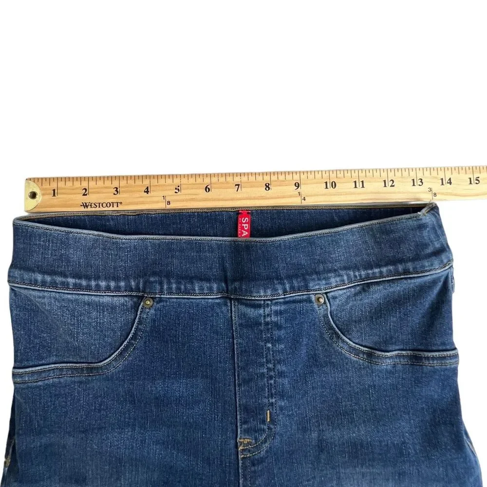 Spanx Medium Wash Mid Rise Distressed Raw Hem Pull On Skinny Jegging Jeans Small